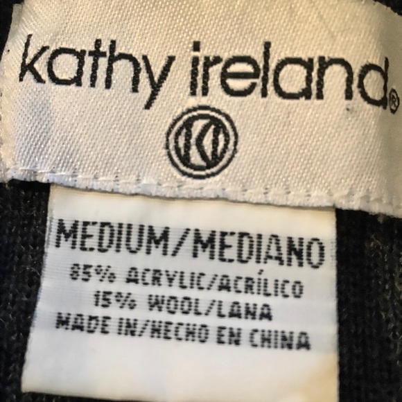 Faux fur collar wool sweater top - Picture 4 of 4